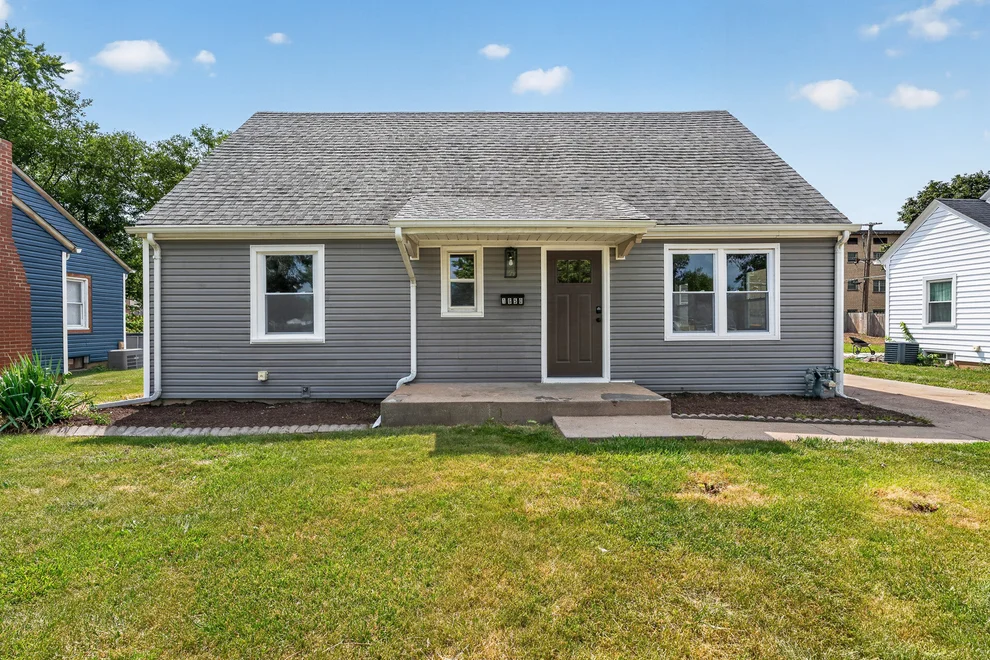 Unit for sale at 1650 Marquette Road, Joliet, IL 60435