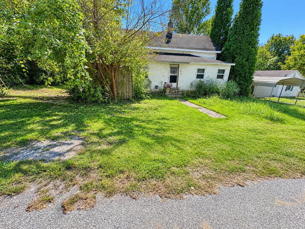 Unit for sale at 341 Mclean Street, Rosiclare, IL 62982