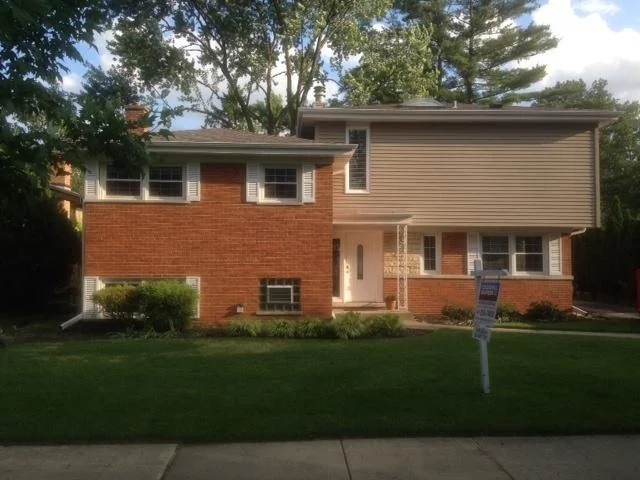 Unit for sale at 2721 Lincoln Lane, WILMETTE, IL 60091