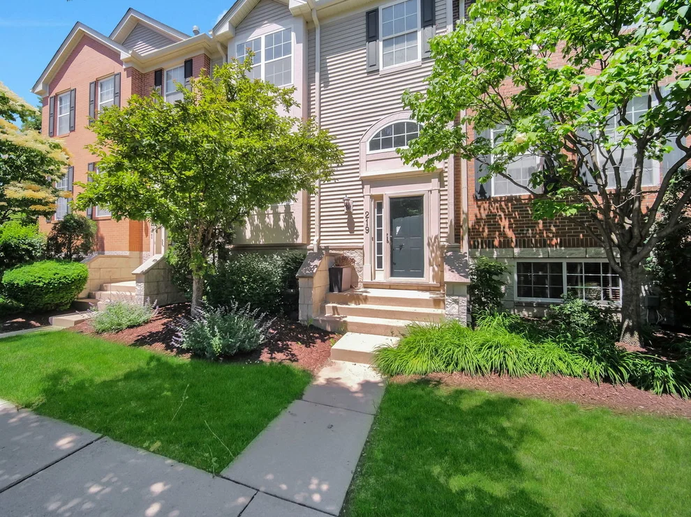 Unit for sale at 219 Willow Boulevard, Willow Springs, IL 60480