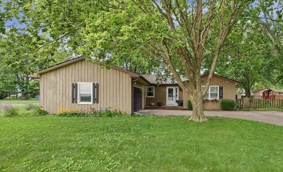 Unit for sale at 110 N Joy Drive, Ogden, IL 61859