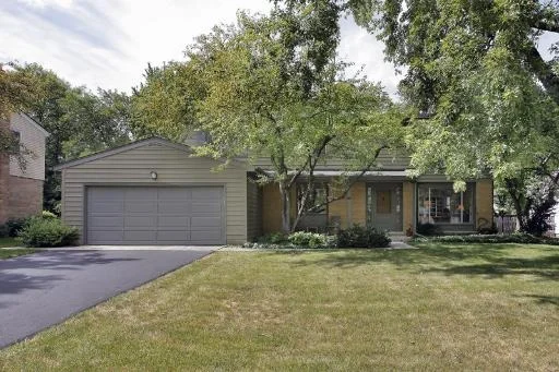 Unit for sale at 158 Plumtree Road, DEERFIELD, IL 60015