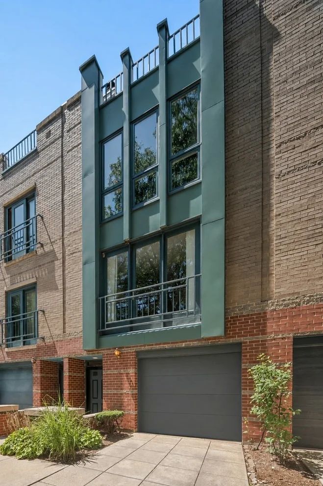 Unit for sale at 1449 S Clark Street, Chicago, IL 60605