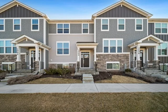 Unit for sale at 1004 Atterberg Road, South Elgin, IL 60177