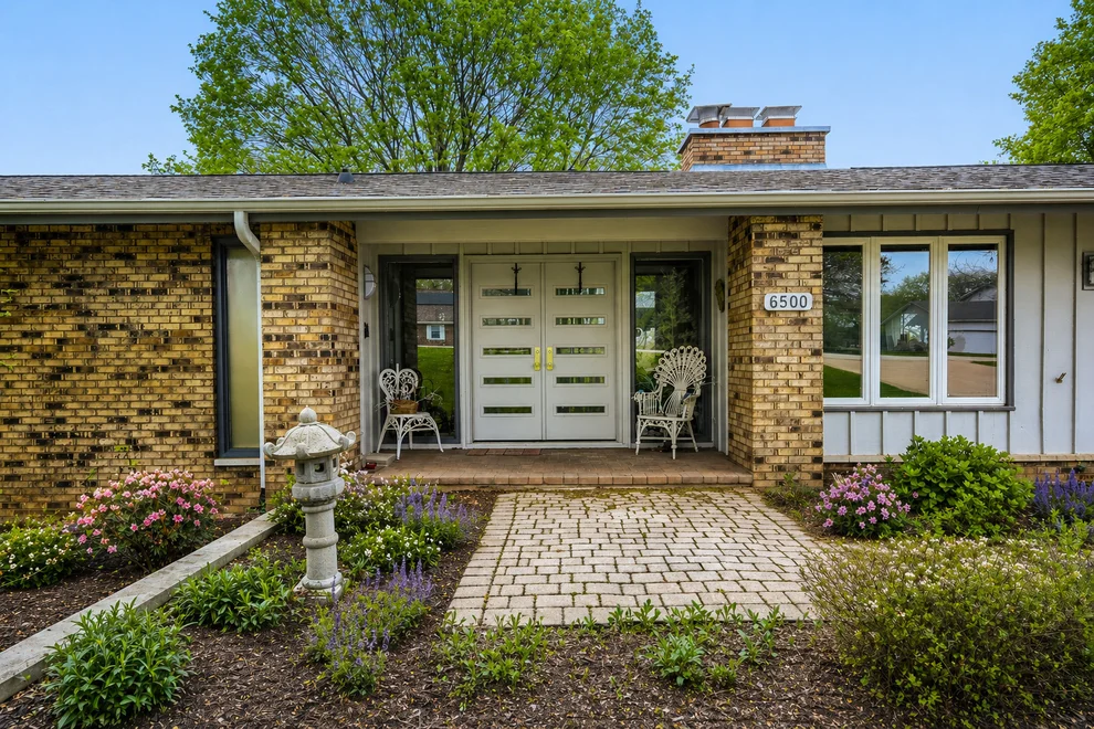 Unit for sale at 6500 Rowland Road, Huntley, IL 60142