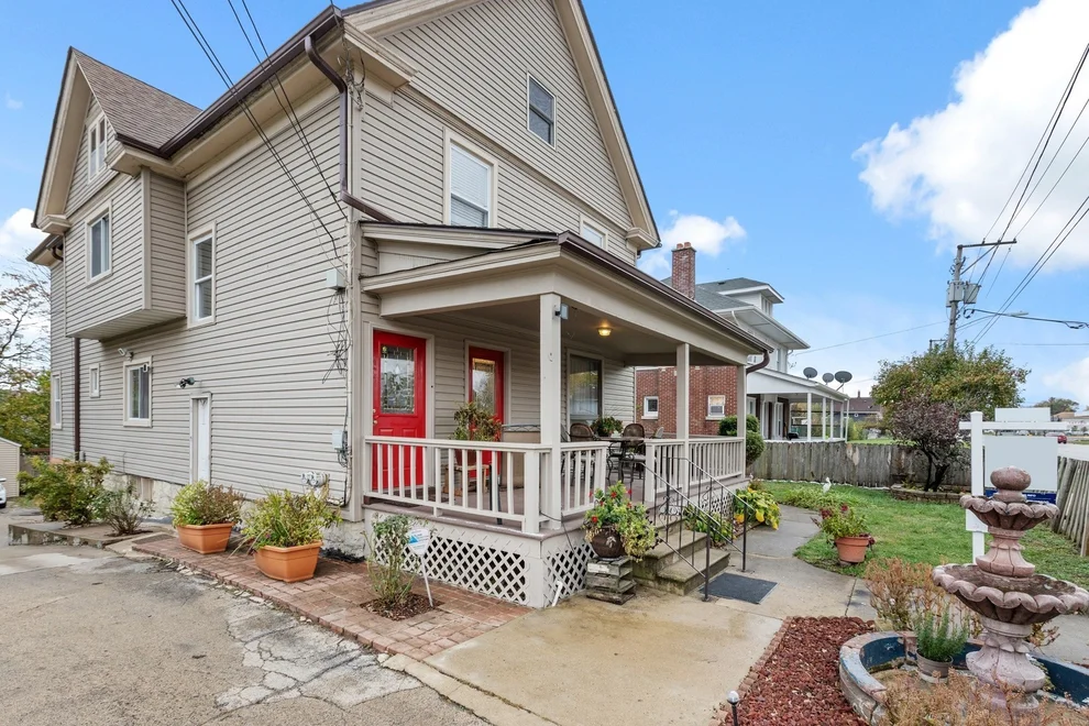 Unit for sale at 328-330 S Lake Street, Aurora, IL 60506