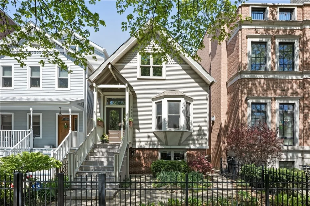 Unit for sale at 1332 W School Street, Chicago, IL 60657