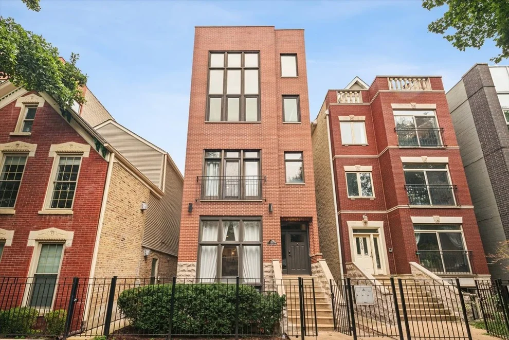 Unit for sale at 1021 N WINCHESTER Avenue, Chicago, IL 60622