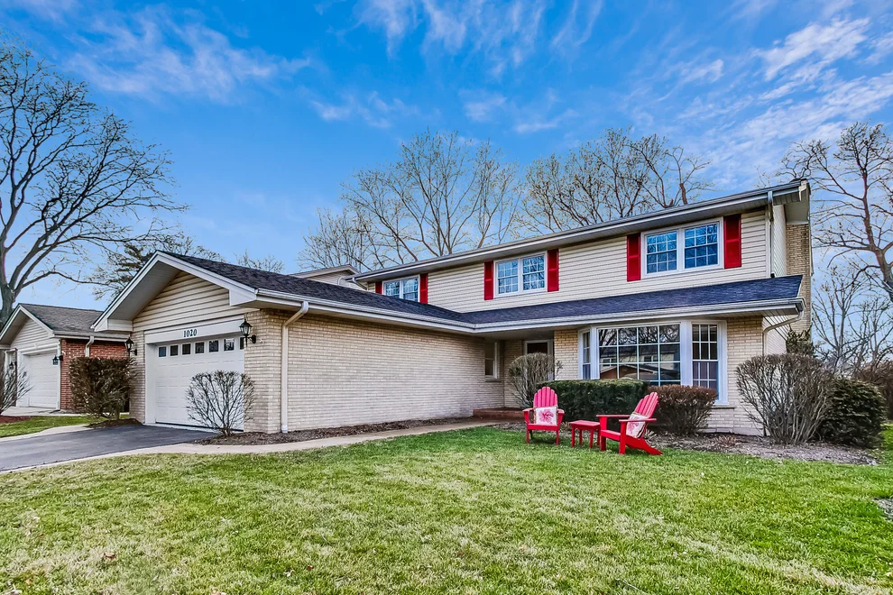 Unit for sale at 1020 Rolling Pass, Glenview, IL 60025