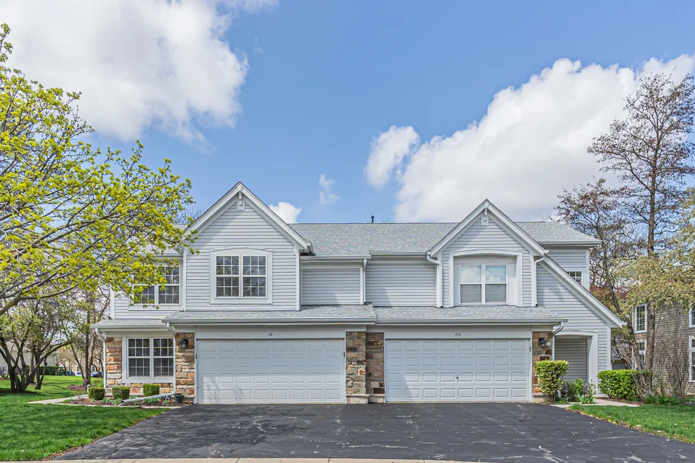 Unit for sale at 18 Meadow Court, Schaumburg, IL 60193