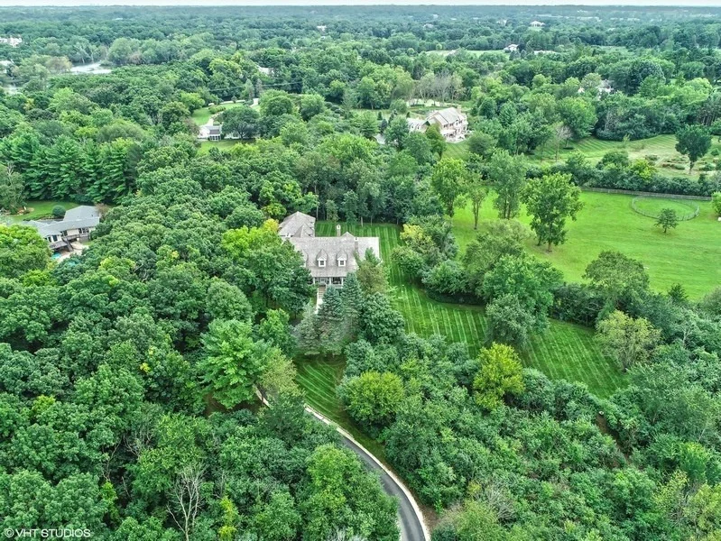 Unit for sale at 383 County Line Road, Barrington Hills, IL 60010