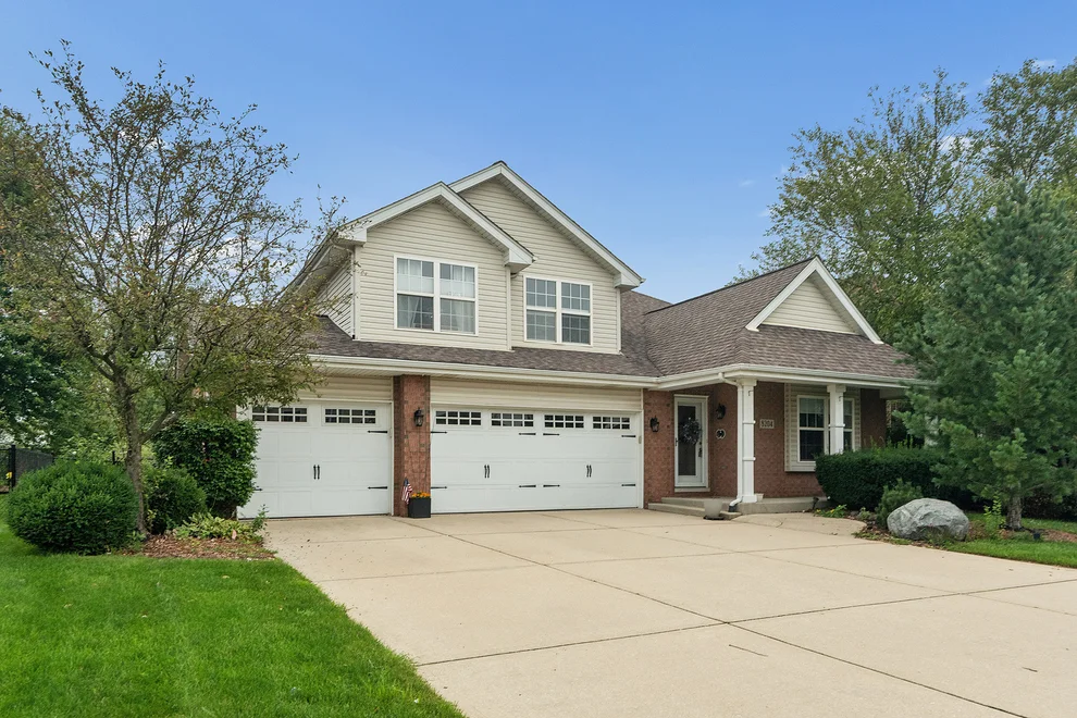 Unit for sale at 8204 W Rosebury Drive, Frankfort, IL 60423