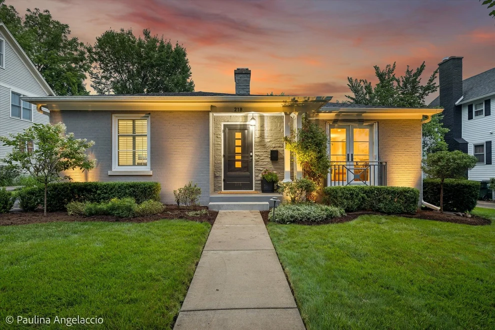 Unit for sale at 218 Coolidge Avenue, Barrington, IL 60010