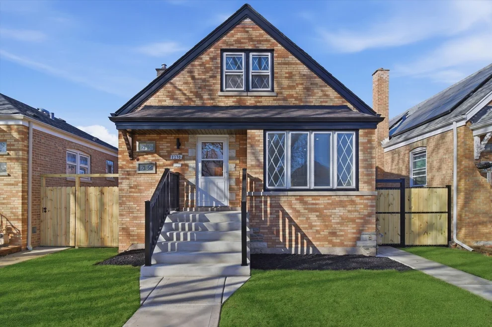 Unit for sale at 7230 S Avers Avenue, Chicago, IL 60629
