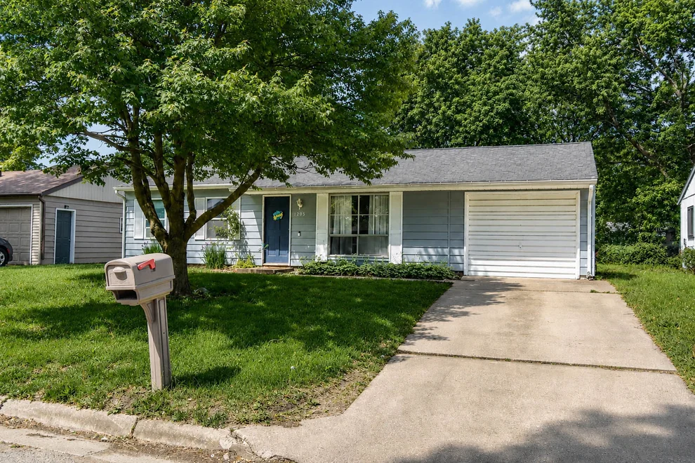 Unit for sale at 1205 N Nixon Drive, Pontiac, IL 61764