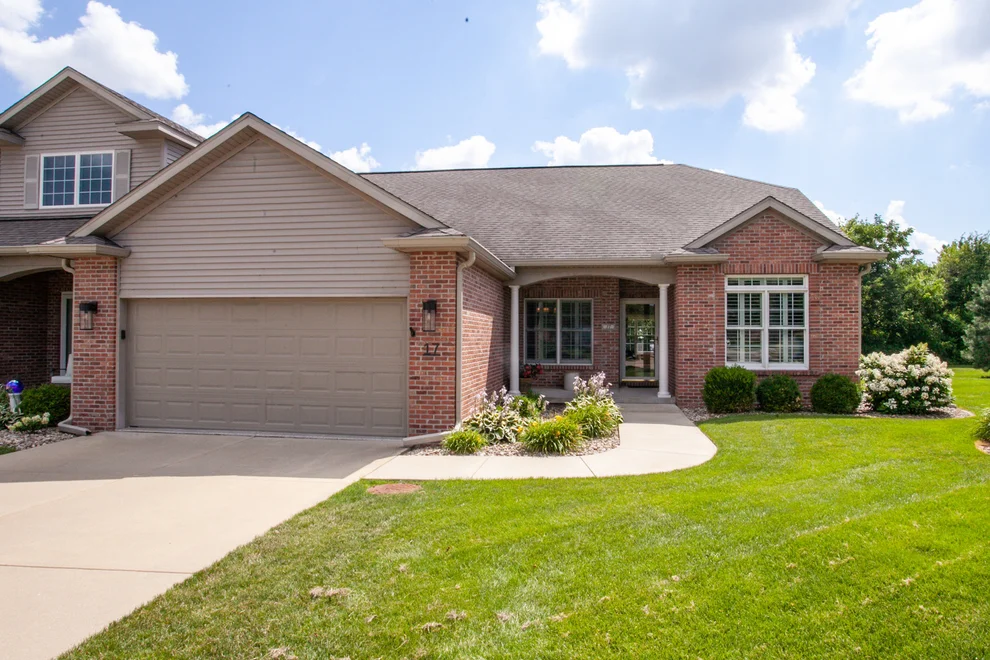 Unit for sale at 17 Arbor Court, Bloomington, IL 61704
