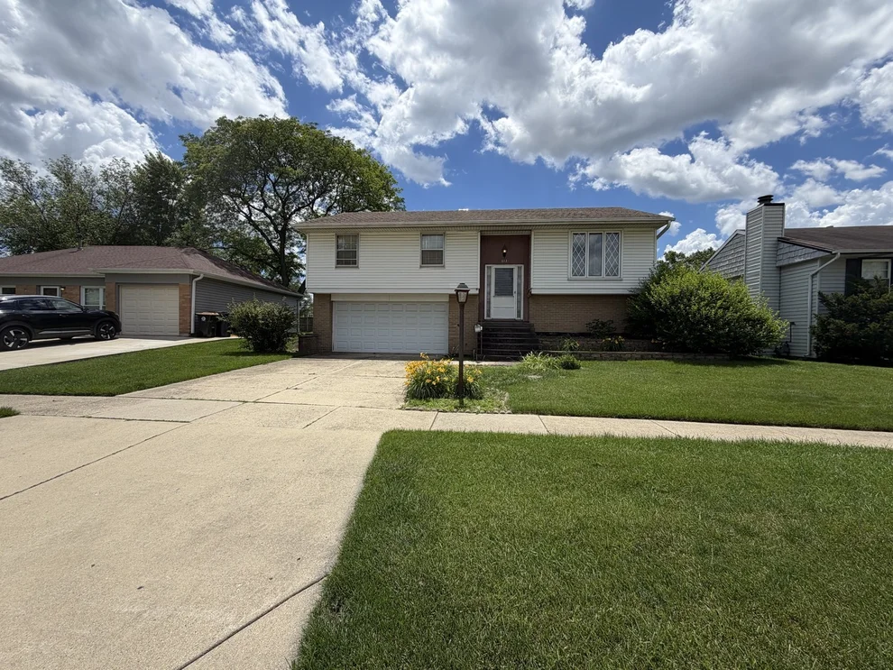 Unit for sale at 613 Wicker Avenue, Streamwood, IL 60107