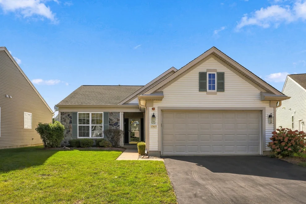 Unit for sale at 13655 Ivy Drive, Huntley, IL 60142