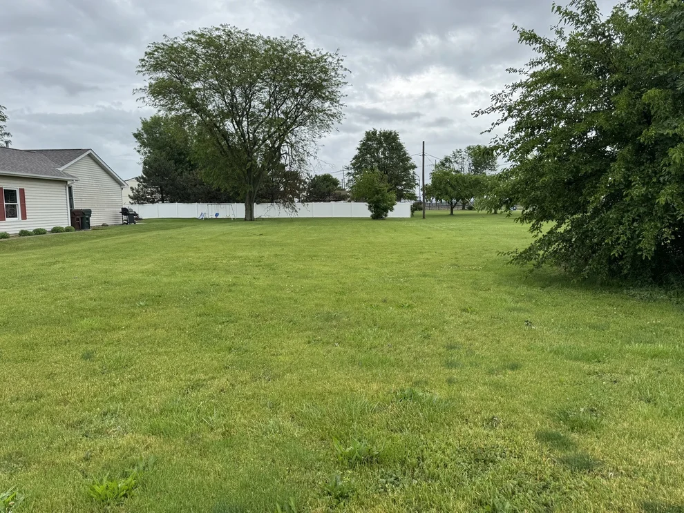 Unit for sale at 504 N Pine Street, Gardner, IL 60424