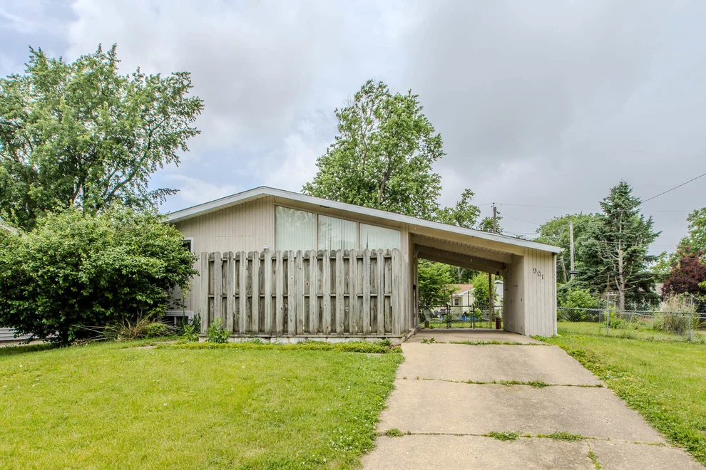 Unit for sale at 901 Mayflower Avenue, Bloomington, IL 61701