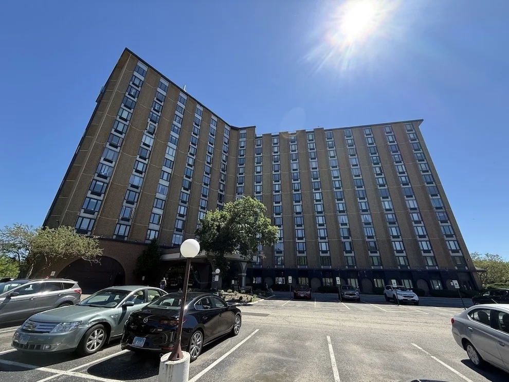 Unit for sale at 1 Renaissance Place, Palatine, IL 60067