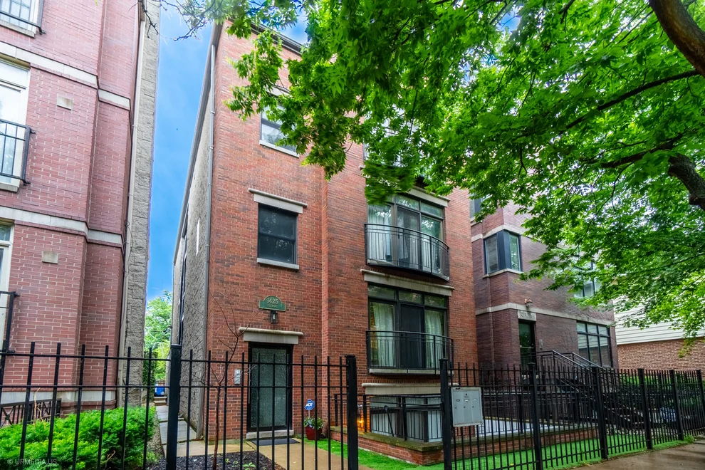 Unit for sale at 1425 W Fillmore Street, Chicago, IL 60607