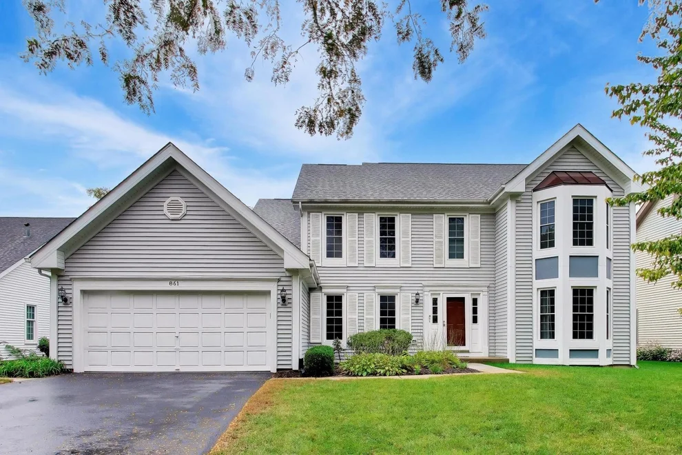 Unit for sale at 861 W Dorset Avenue, Palatine, IL 60067