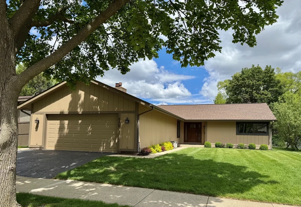 Unit for sale at 626 Bryce Trail, Roselle, IL 60172