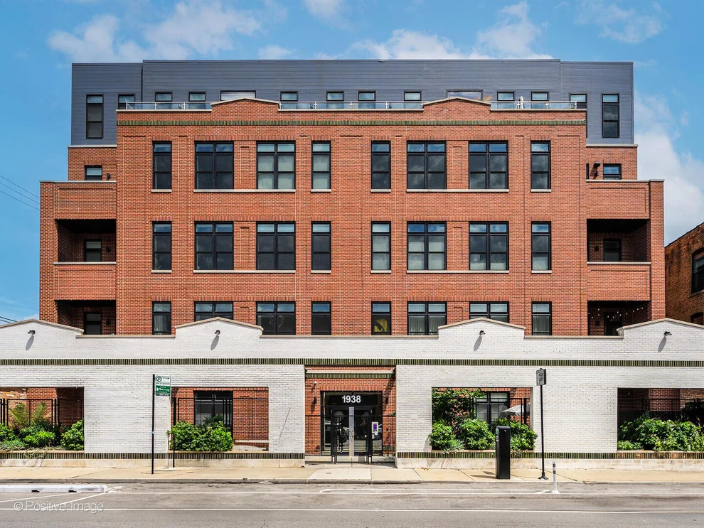 Unit for sale at 1938 W Augusta Boulevard, Chicago, IL 60622