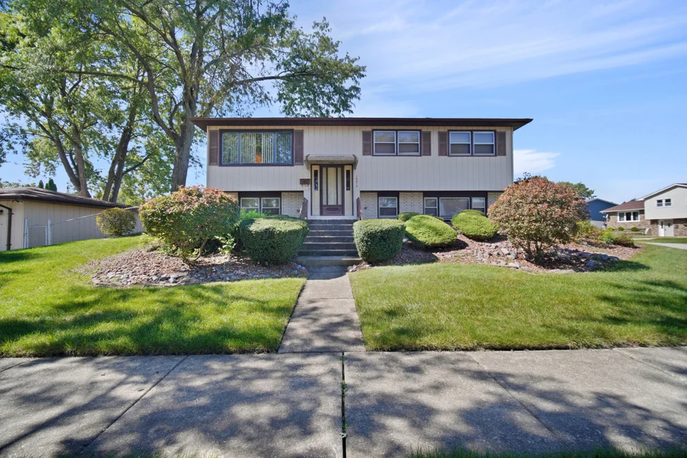 Unit for sale at 16010 Olcott Avenue, Tinley Park, IL 60477