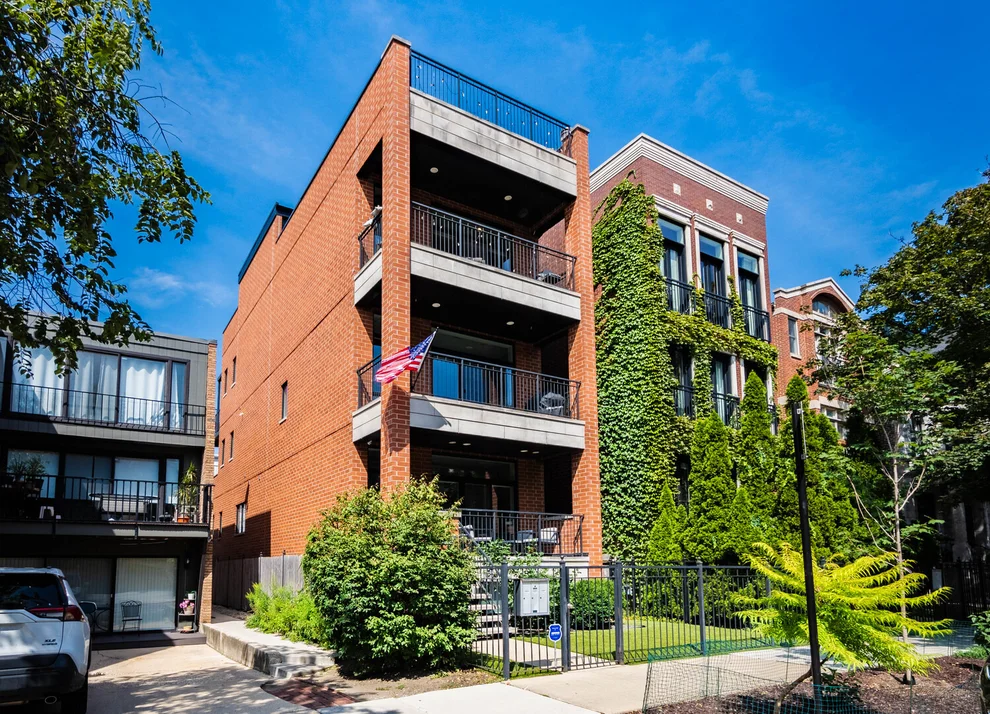 Unit for sale at 920 W WRIGHTWOOD Avenue, Chicago, IL 60614