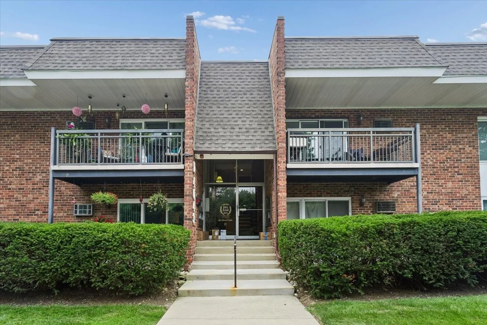 Unit for sale at 4043 Saratoga Avenue, Downers Grove, IL 60515