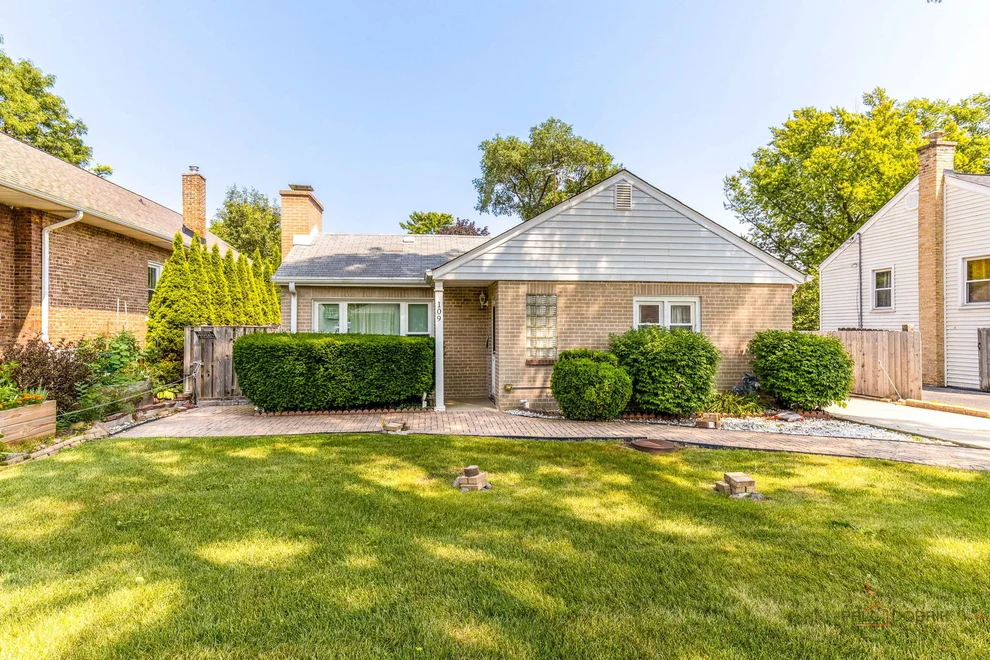 Unit for sale at 109 N Main Street, Mount Prospect, IL 60056