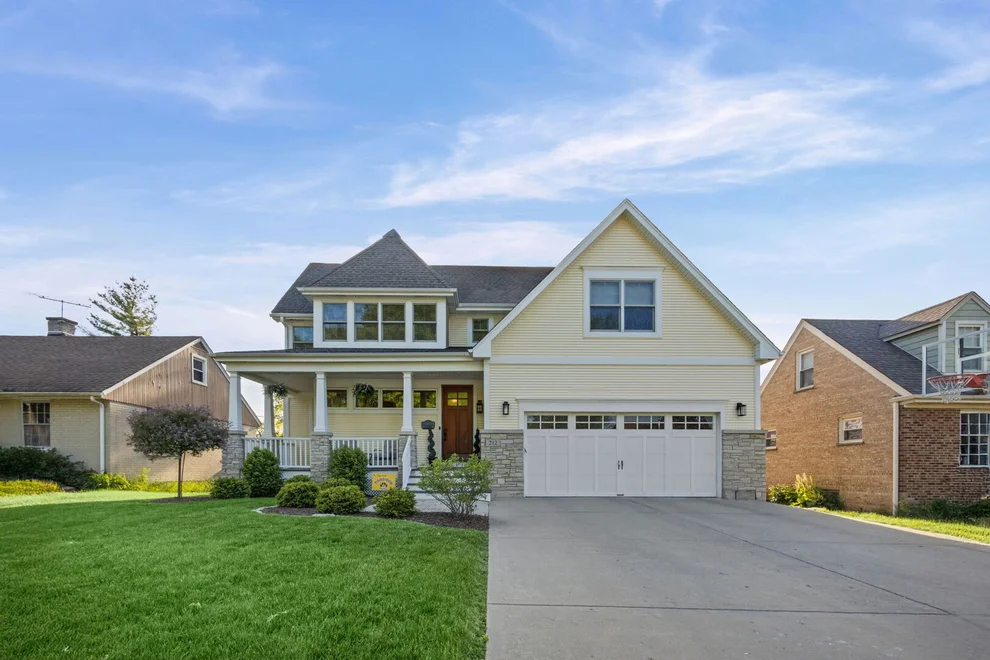 Unit for sale at 212 S Bothwell Street, Palatine, IL 60067