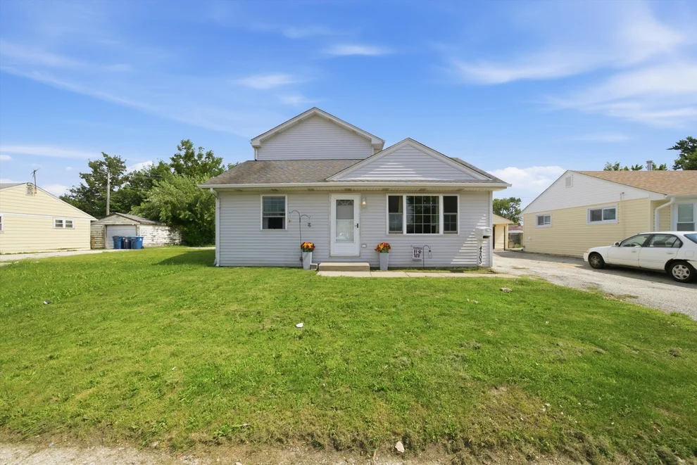 Unit for sale at 4203 Southwest Highway, Hometown, IL 60456