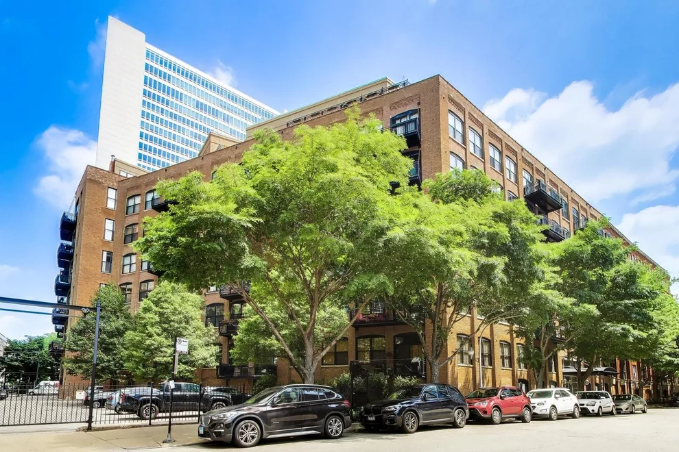 Unit for sale at 520 W Huron Street, Chicago, IL 60654