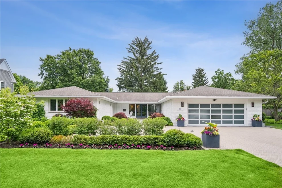 Unit for sale at 920 Pine Tree Lane, Winnetka, IL 60093