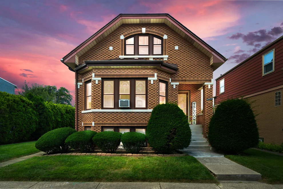 Unit for sale at 4006 Sunnyside Avenue, Brookfield, IL 60513