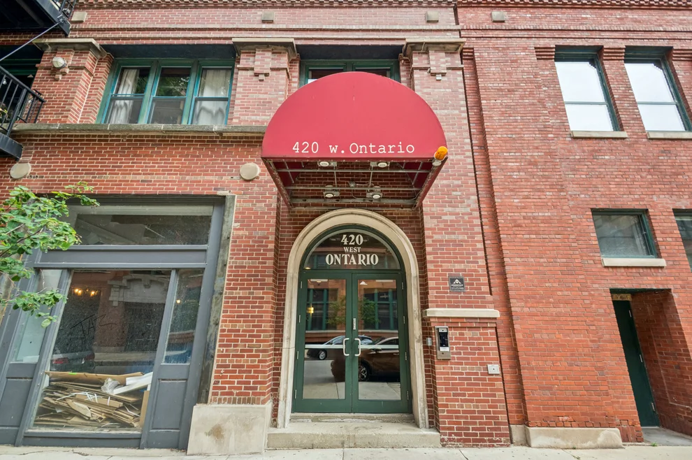 Unit for sale at 420 W Ontario Street, Chicago, IL 60654