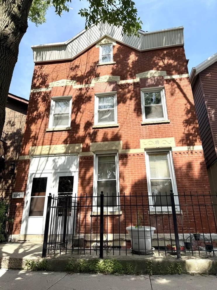Unit for sale at 3241 S Parnell Avenue, Chicago, IL 60616