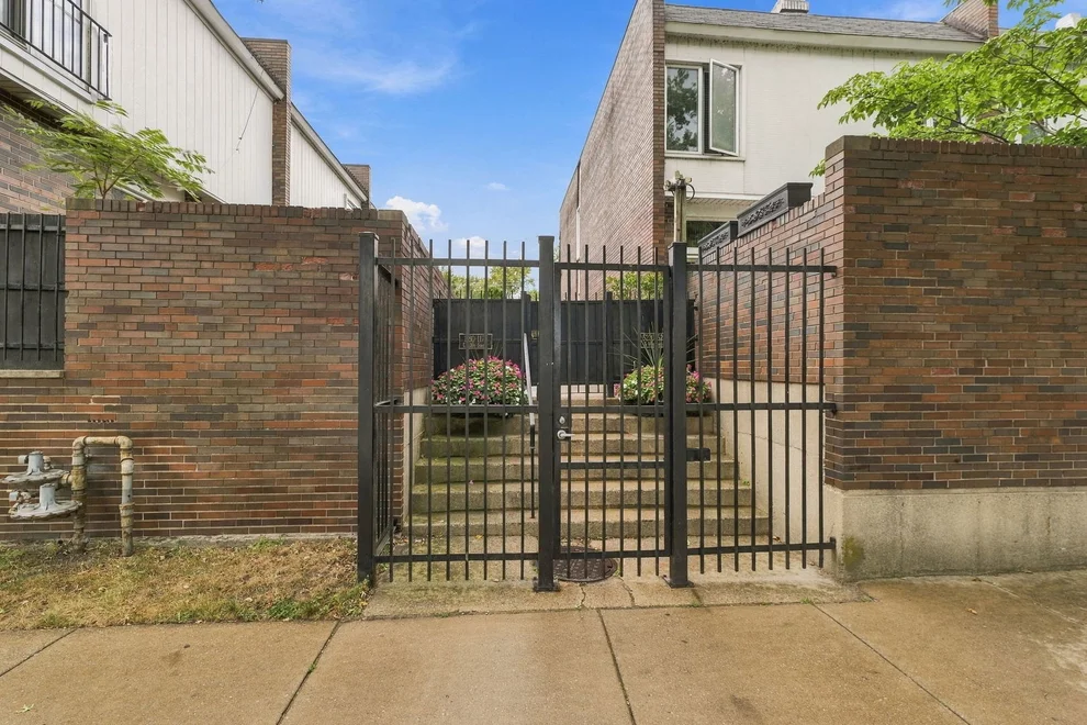 Unit for sale at 1174 E 53rd Street, Chicago, IL 60615