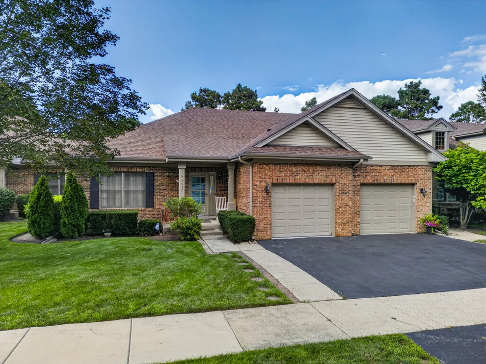 Unit for sale at 3932 Balmoral Court, Rolling Meadows, IL 60008