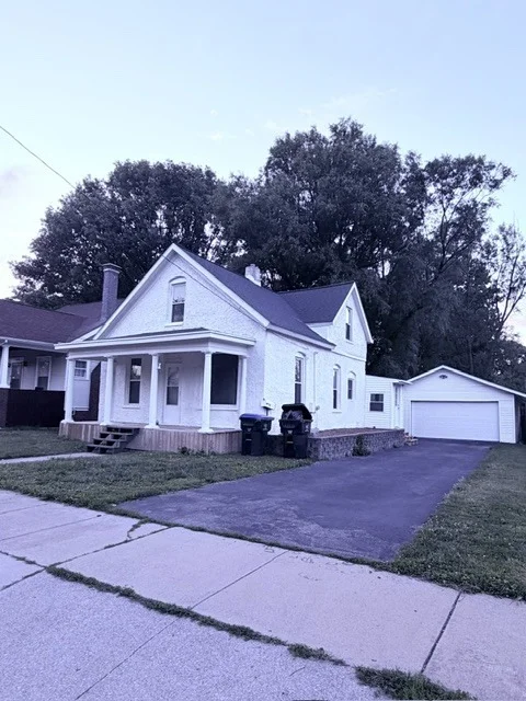 Unit for sale at 1005 W Taylor Street, Bloomington, IL 61701