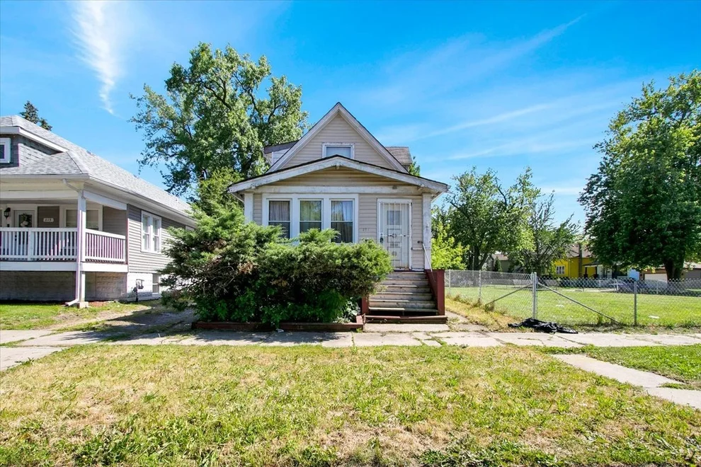 Unit for sale at 321 W 114th Street, Chicago, IL 60628
