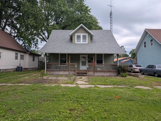 Unit for sale at 2608 SHELBY Avenue, Mattoon, IL 61938