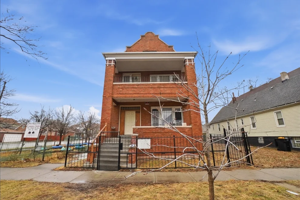 Unit for sale at 8705 S Saginaw Avenue, Chicago, IL 60617