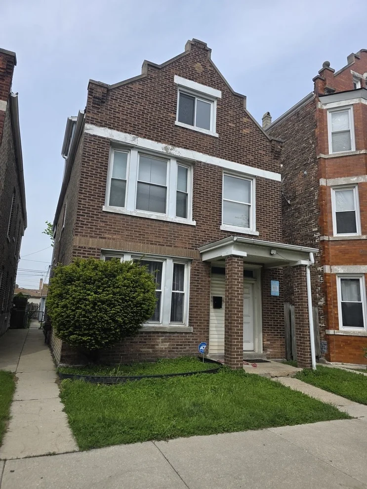 Unit for sale at 4140 S Albany Avenue, Chicago, IL 60632