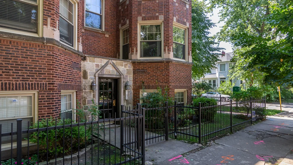 Unit for sale at 1639 W GRANVILLE Avenue, Chicago, IL 60660