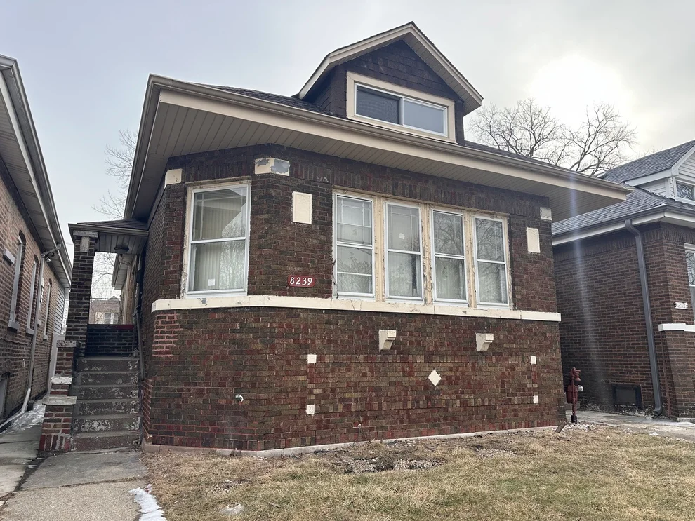 Unit for sale at 8239 S Kenwood Avenue, Chicago, IL 60619