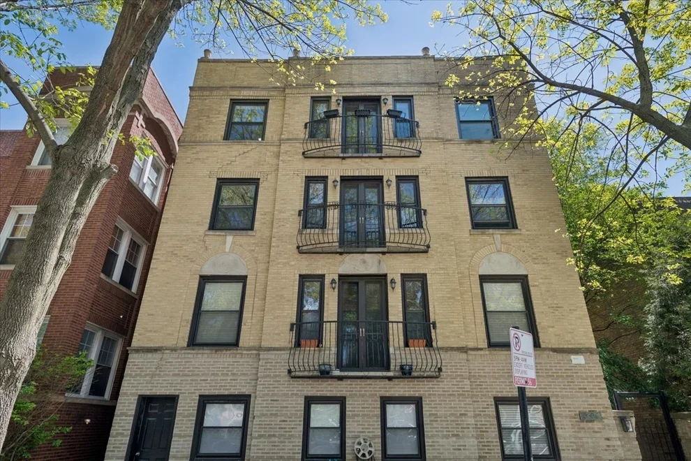 Unit for sale at 6333 N Glenwood Avenue, Chicago, IL 60660